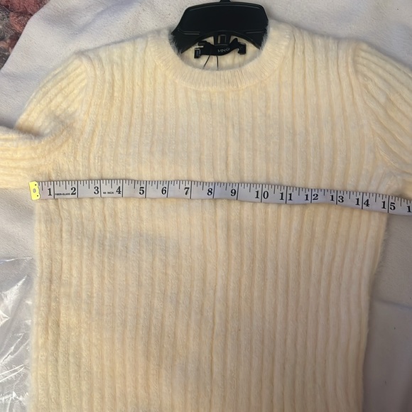 Sweater - Picture 3 of 6